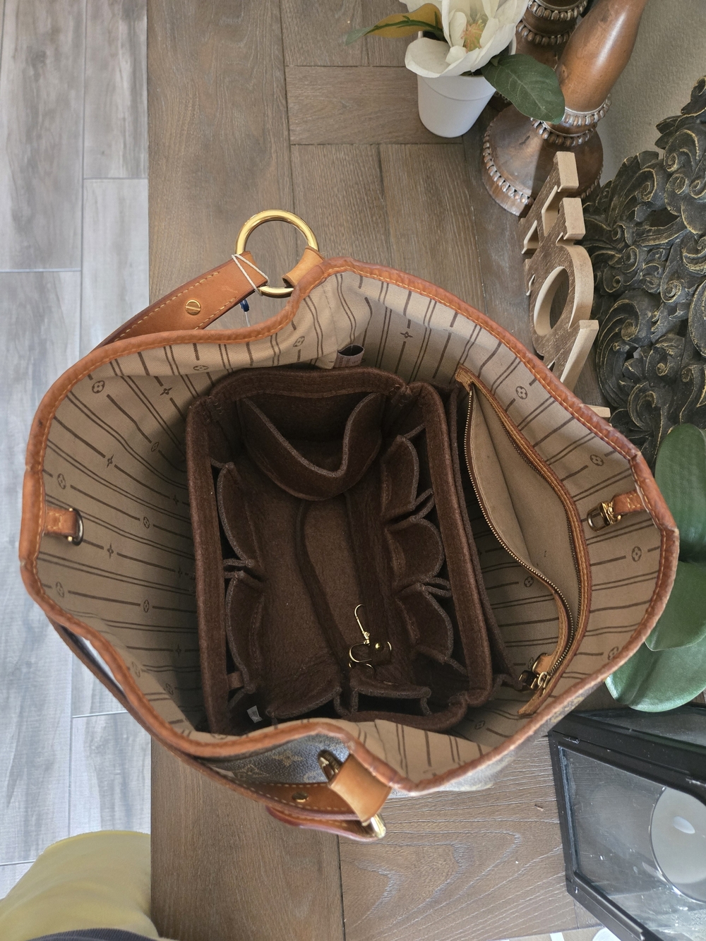 Available--Authentic Louis Vuitton Delightful PM Monogram Shoulder Brown and Tan - Picture 3 of 16